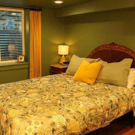 Heart Of Woodstock, 10 Min Walk To Reed, With Private Garage! Portland Exterior photo