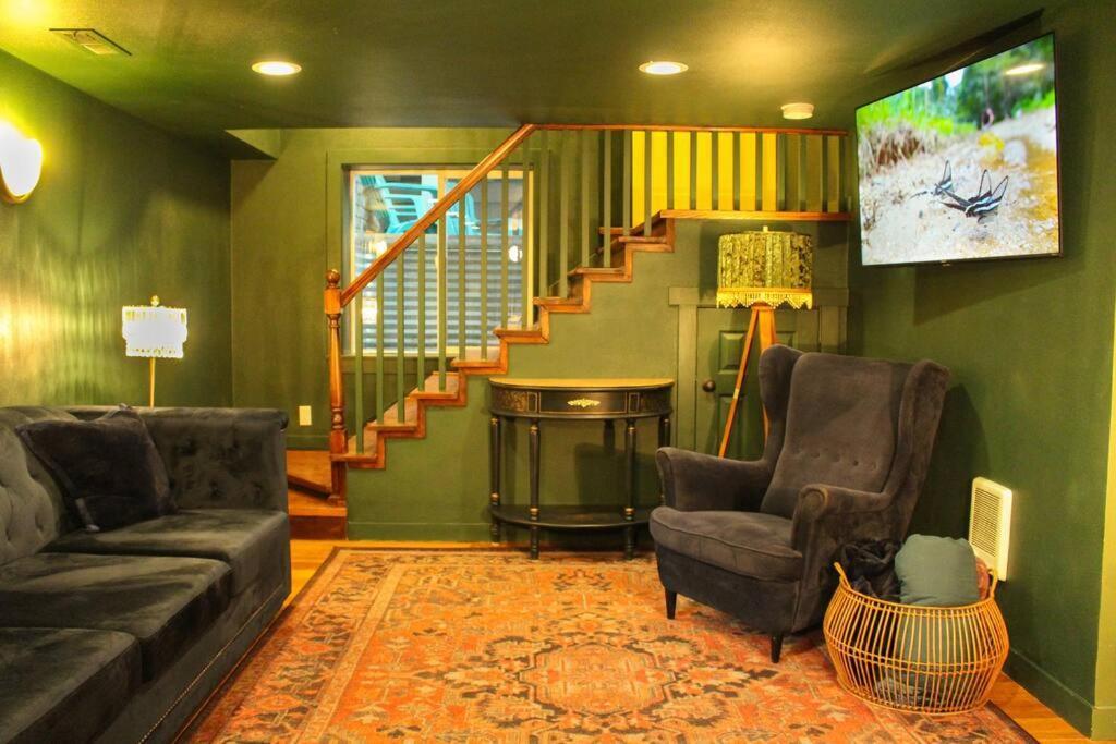 Heart Of Woodstock, 10 Min Walk To Reed, With Private Garage! Portland Exterior photo